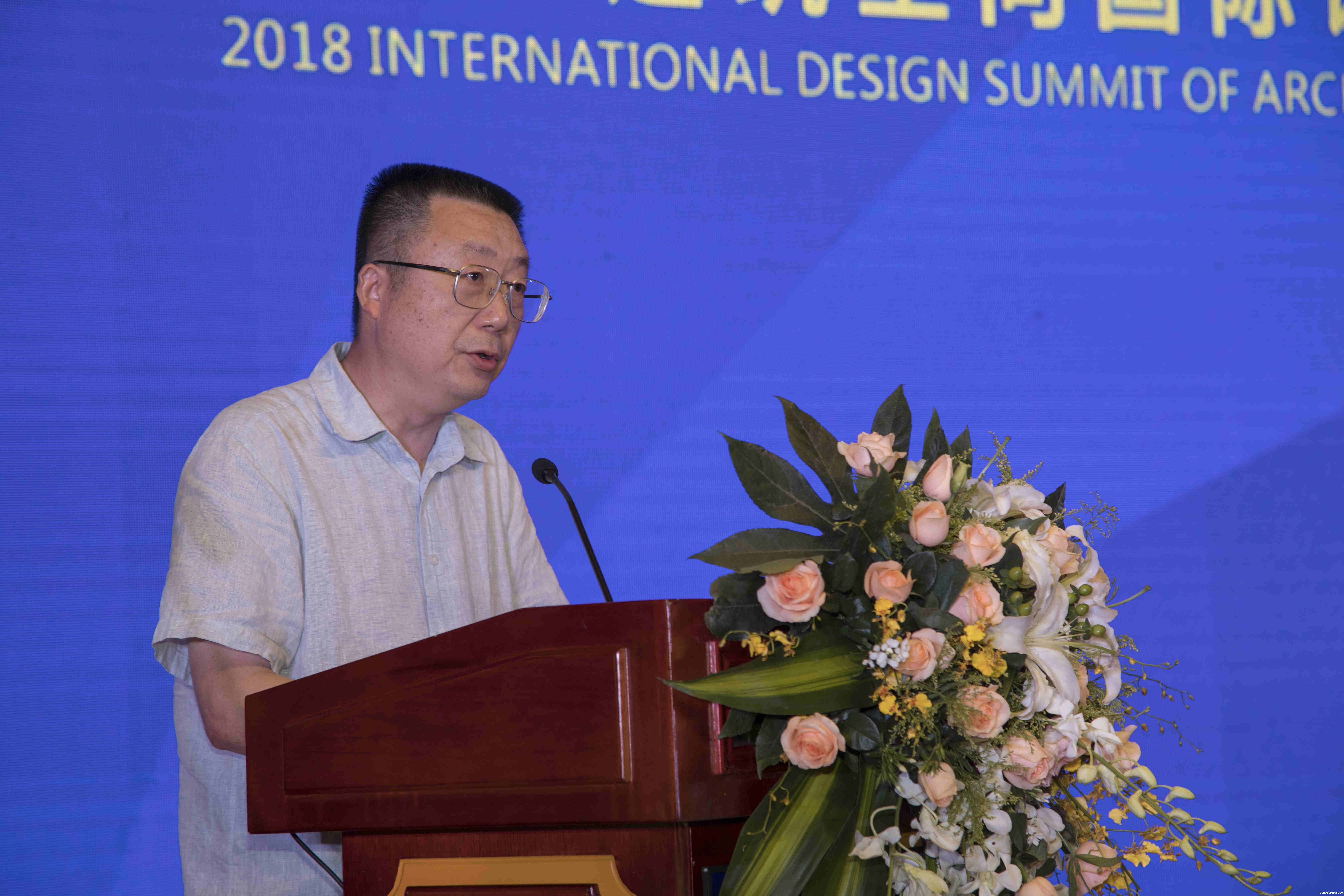 164738468.jpg 许奋.jpg